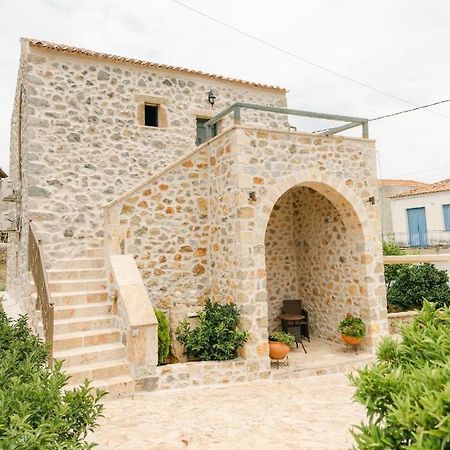 La Tore Di Montenegro Gytheio Exteriör bild
